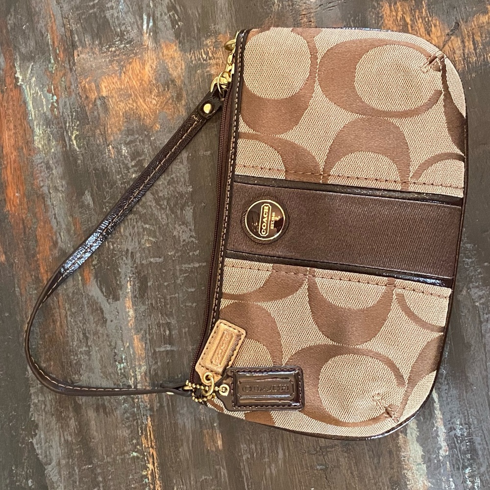 Coach clutch purse/mini purse. Tan